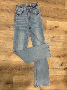 Discovery Straight-Leg Light Blue Jeans